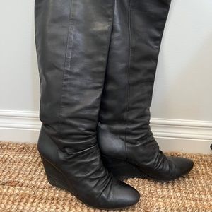 **SOLD**Black leather boots